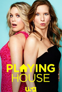 Playing House S03E01